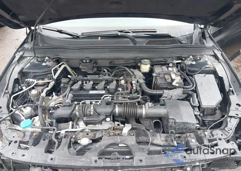 2018 Honda Accord Touring z USA, uszkodzony, nr VIN 1HGCV1F98JA026269